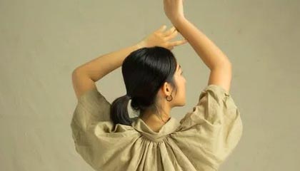 九游体育官网_ 德甲激烈角逐，比分3-2，明星前锋梅开二度，控球时间67%，场均成功抢断72%