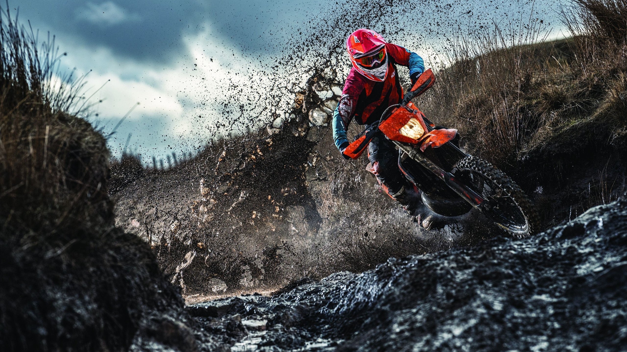 拜仁控球压制战术击溃对手防线，拜仁防守