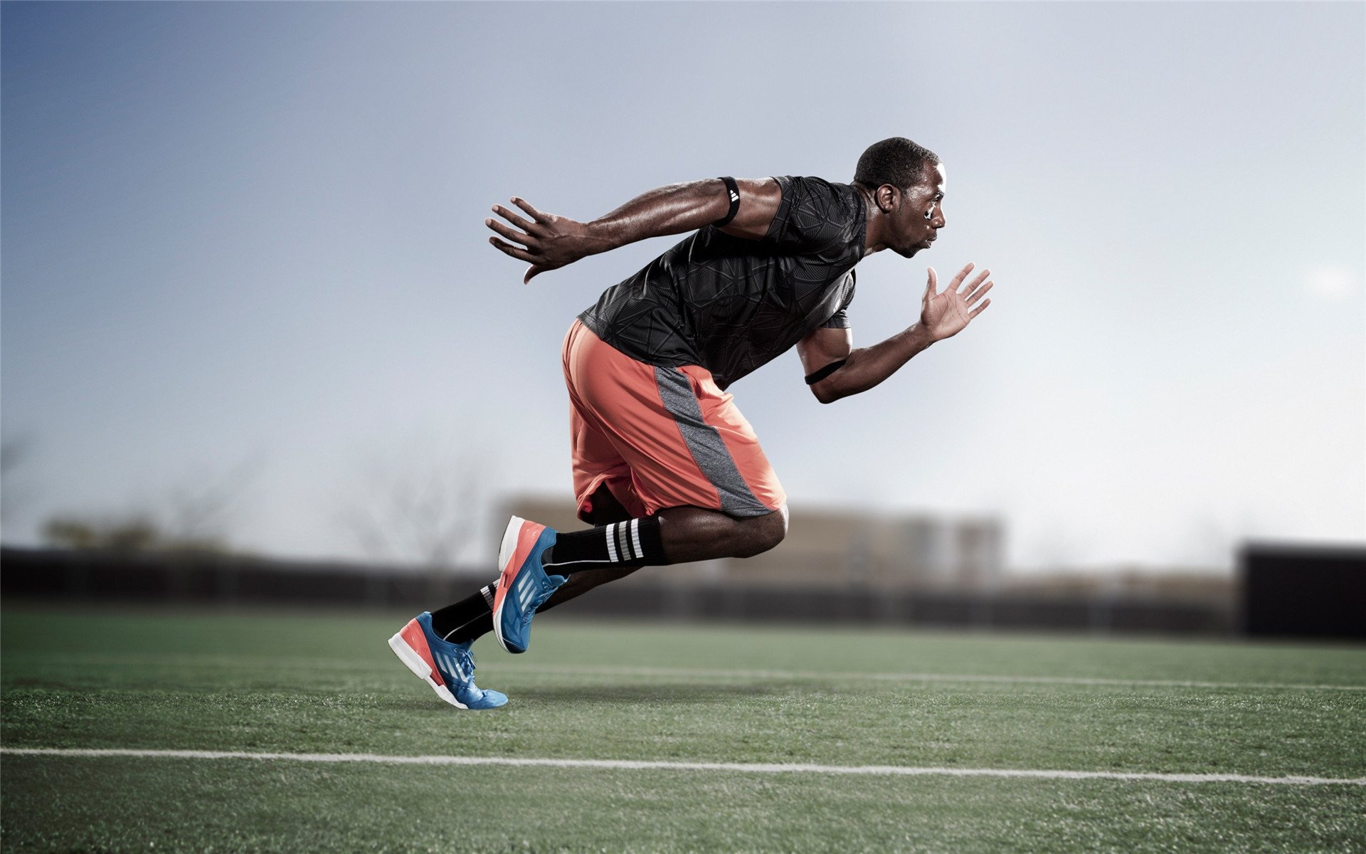 乔治·史密斯精彩逆转，赢得年度台球冠军，乔史密斯拳击